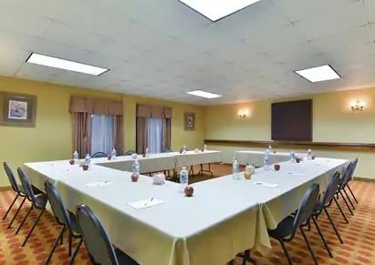 Hampton Raleigh Clayton I-40 Hotel 3*